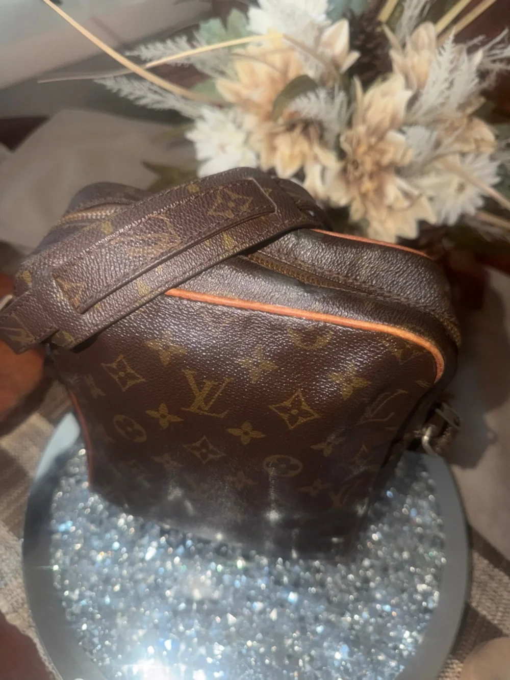 💯Authentic Louis  Vuitton Monogram Marceau PM Messenger Bag in Brown